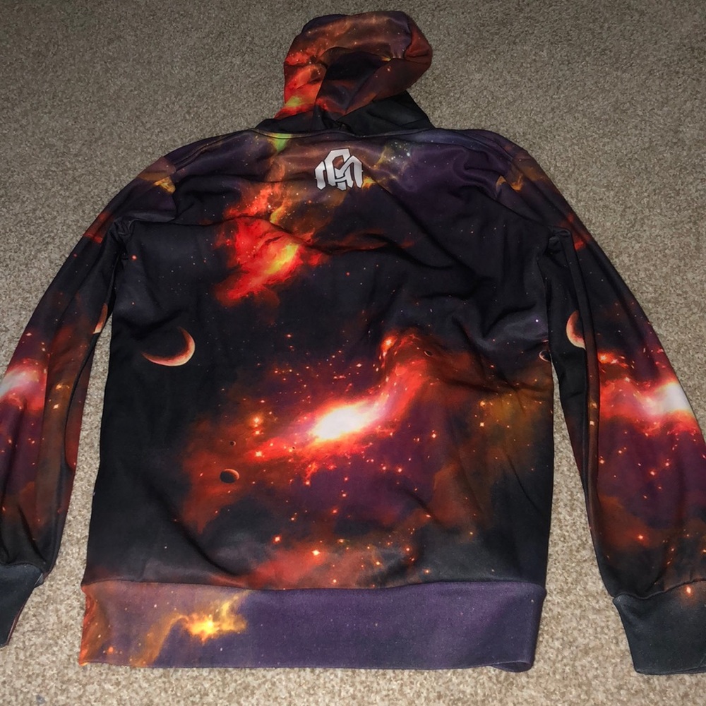 Sweatshirt - Picture 2 of 2